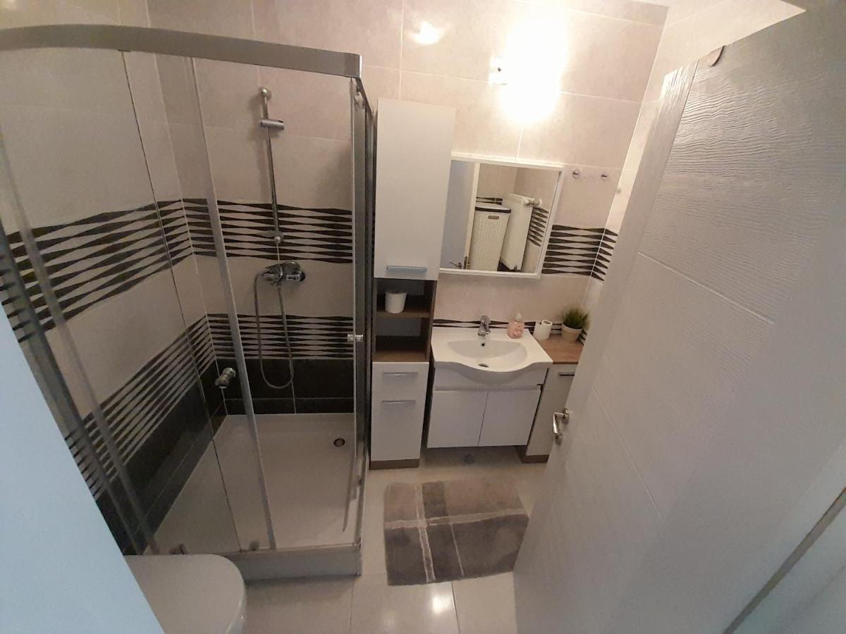 Airplane Residence 1 Отопени Екстериор снимка
